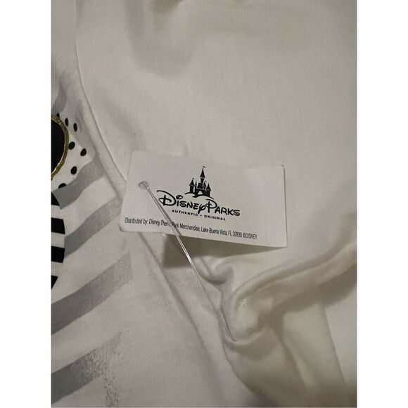 NWT Disney Parks white Mickey Mouse graphic t-shirt - Picture 5 of 7